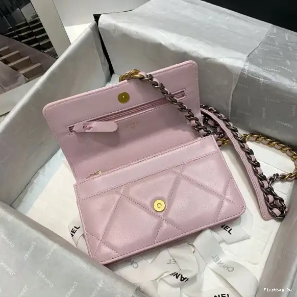 Firstbag Ru CHAIN ON WALLET CHANEL19 0706